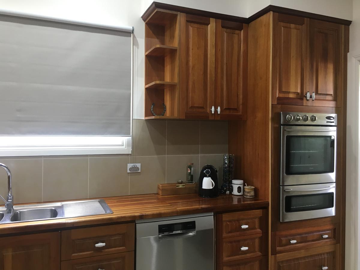 Noah'S Stanley Luxury Bed And Breakfast 외부 사진